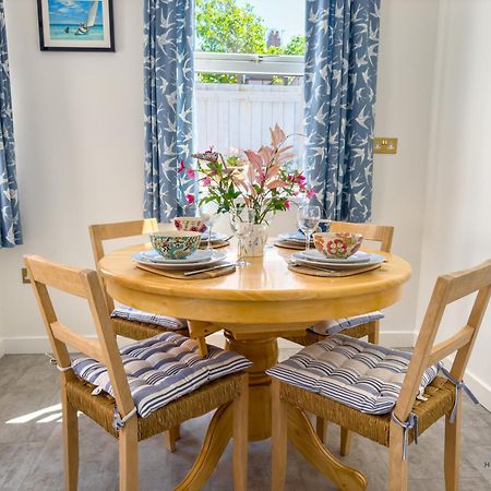 וויימות' Silks Sails Harbourside Holiday Cottage מראה חיצוני תמונה